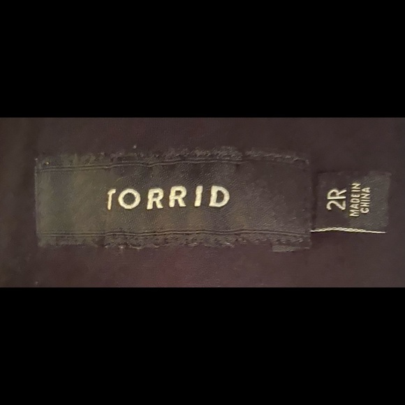 Torrid red/stripe exercise capris size 2R - Picture 4 of 5